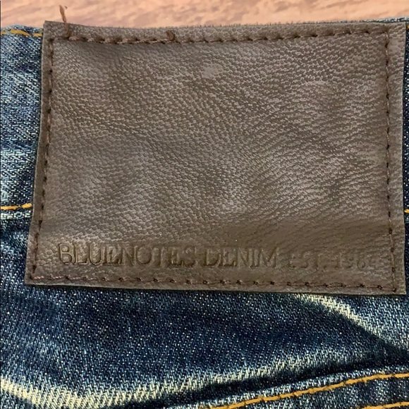 Men’s Distressed Straight Leg Jeans - Picture 9 of 9